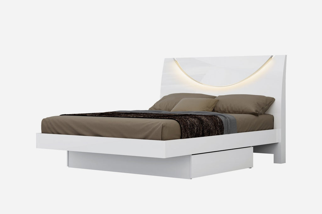 LuxxHomes  Solid Wood King White Bed