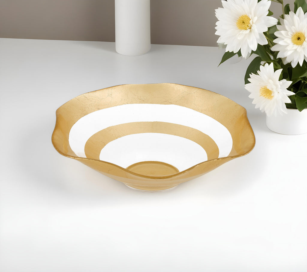 LuxxHomes  9" Clear and Gold Glass Round Ruffle Centerpiece Bowl