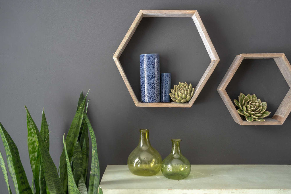 LuxxHomes  Set Of 3 Hexagon Rustic Natural Weathered Grey Wood Open Box Shelve