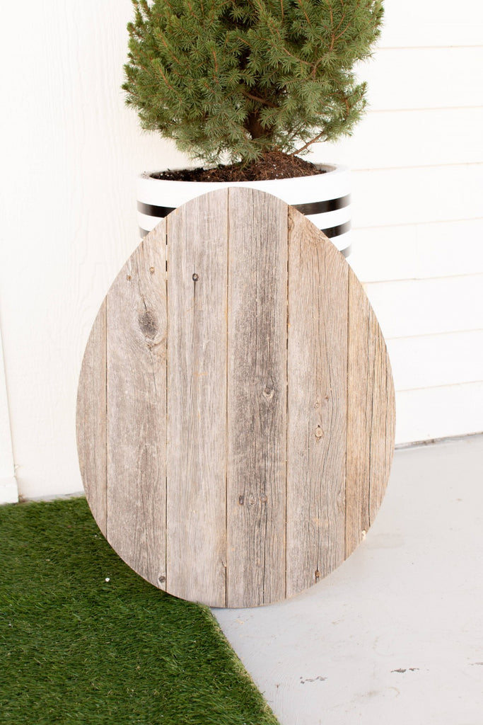 LuxxHomes  18" Rustic Farmhouse Gray Wooden Large Egg