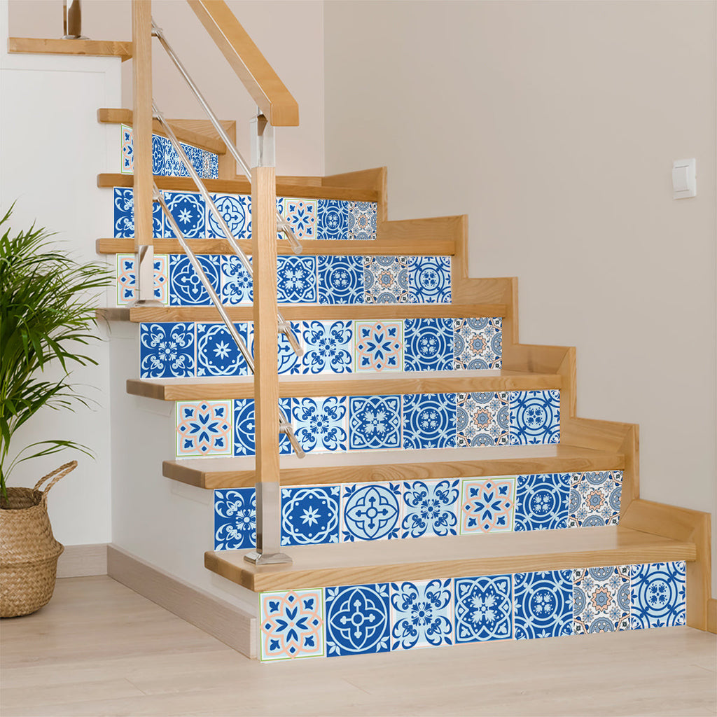 LuxxHomes  4" X 4" Dark And Light Blue Mosaic Peel And Stick Removable Tiles