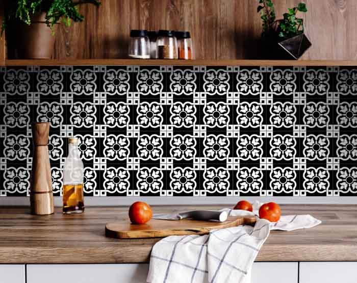 LuxxHomes  4" X 4" Black and White Stark Peel and Stick Removable Tiles