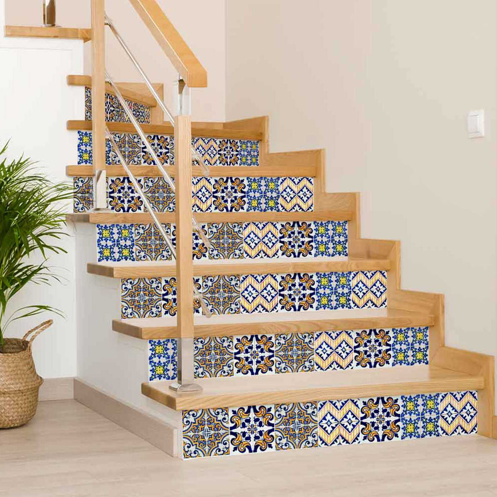 LuxxHomes  4" X 4" Addison Multi Mosaic Peel And Stick Tiles