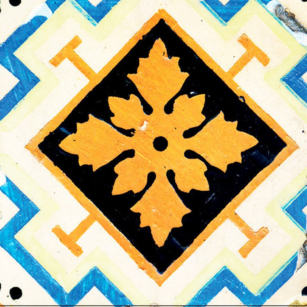 LuxxHomes  4" x 4" Snowflake and Diamond Peel and Stick Removable Tiles