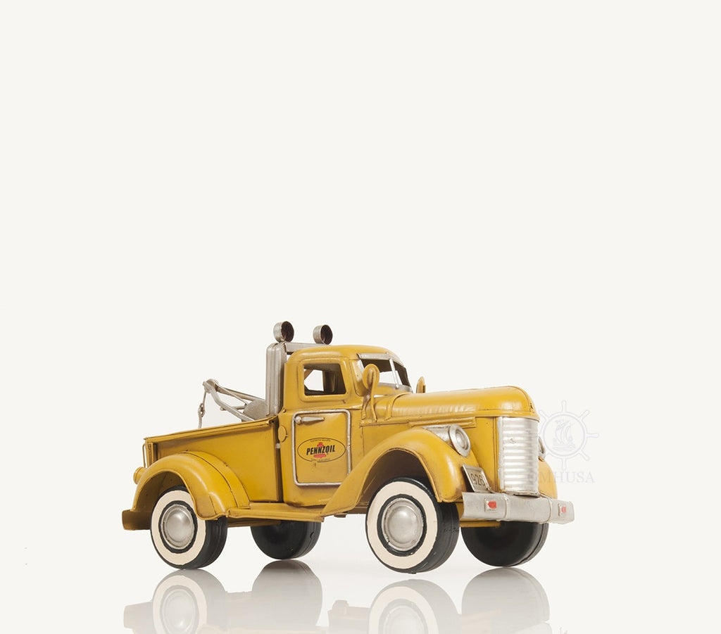 c1926 Pennzoil Tow Truck Yellow Model Sculpture