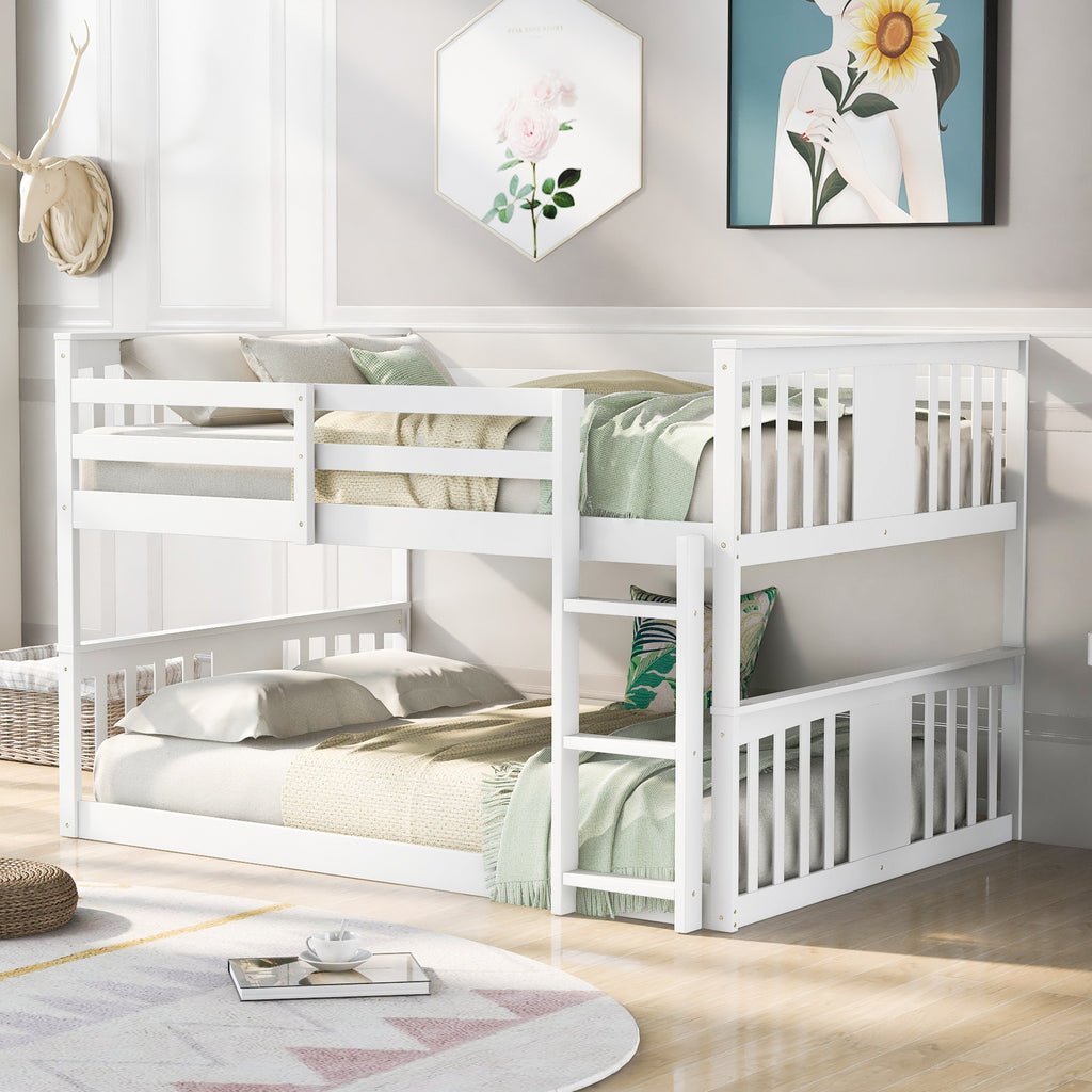 LuxxHomes  White Classic Full Over Full Bunk Bed with Ladder