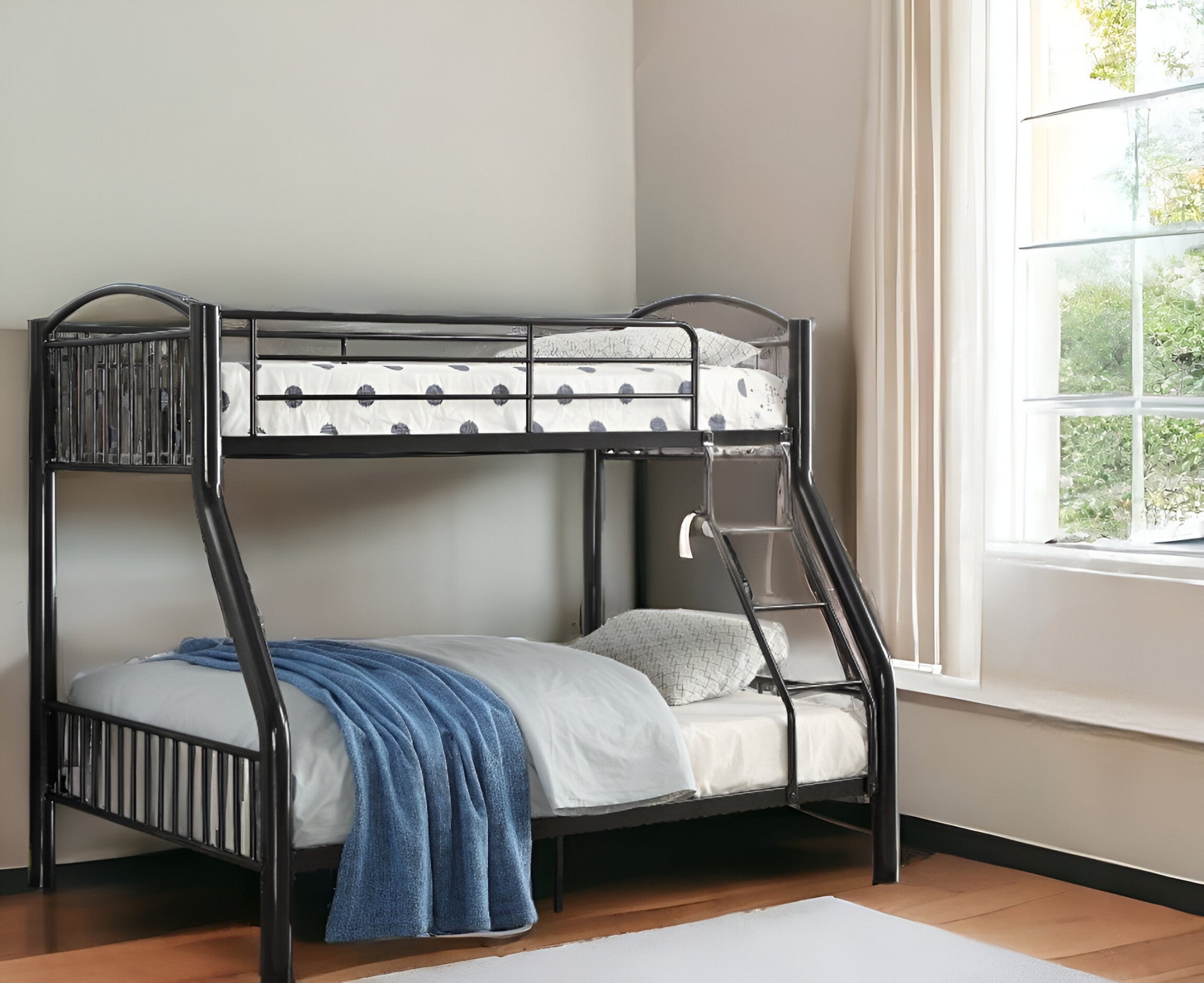 LuxxHomes  Black Traditional Twin Over Full Bunk Bed