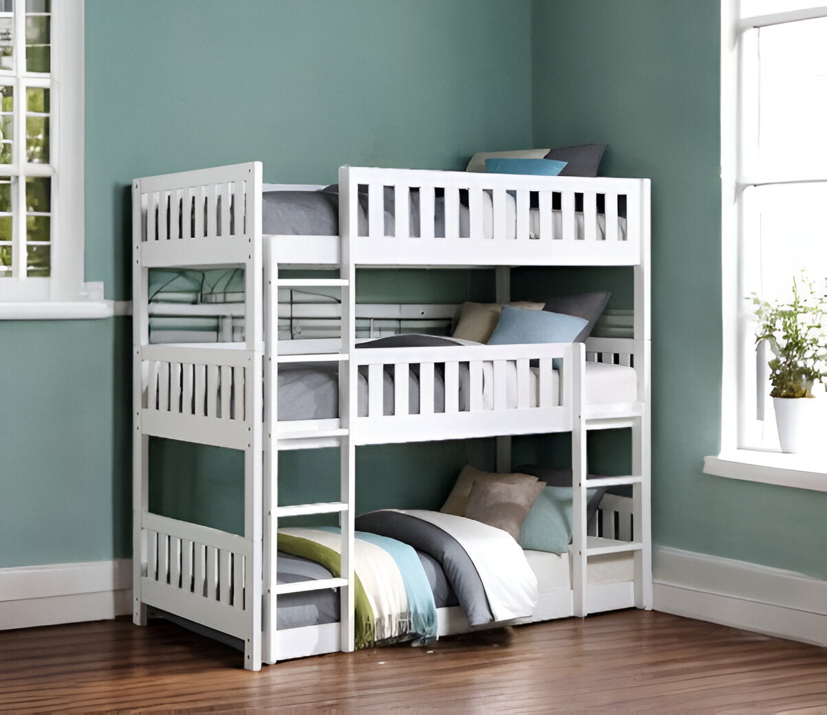 LuxxHomes  White Twin over Twin over Twin Contemporary Manufactured Wood and Solid Wood Bunk Bed