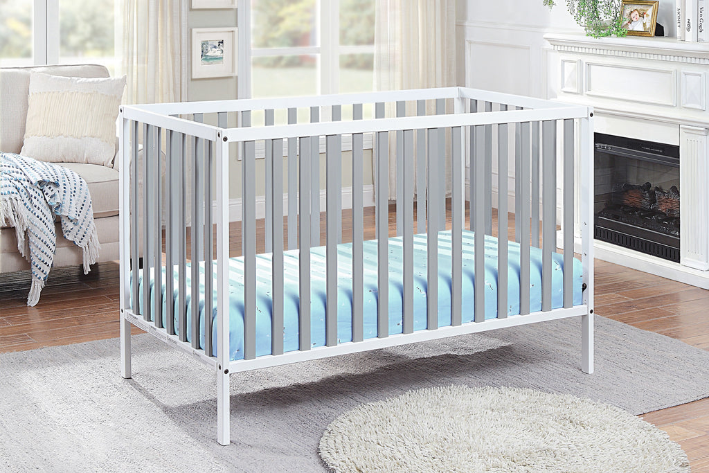 Gray and White Solid and Manufactured Wood Standard Three In One Convertible Crib